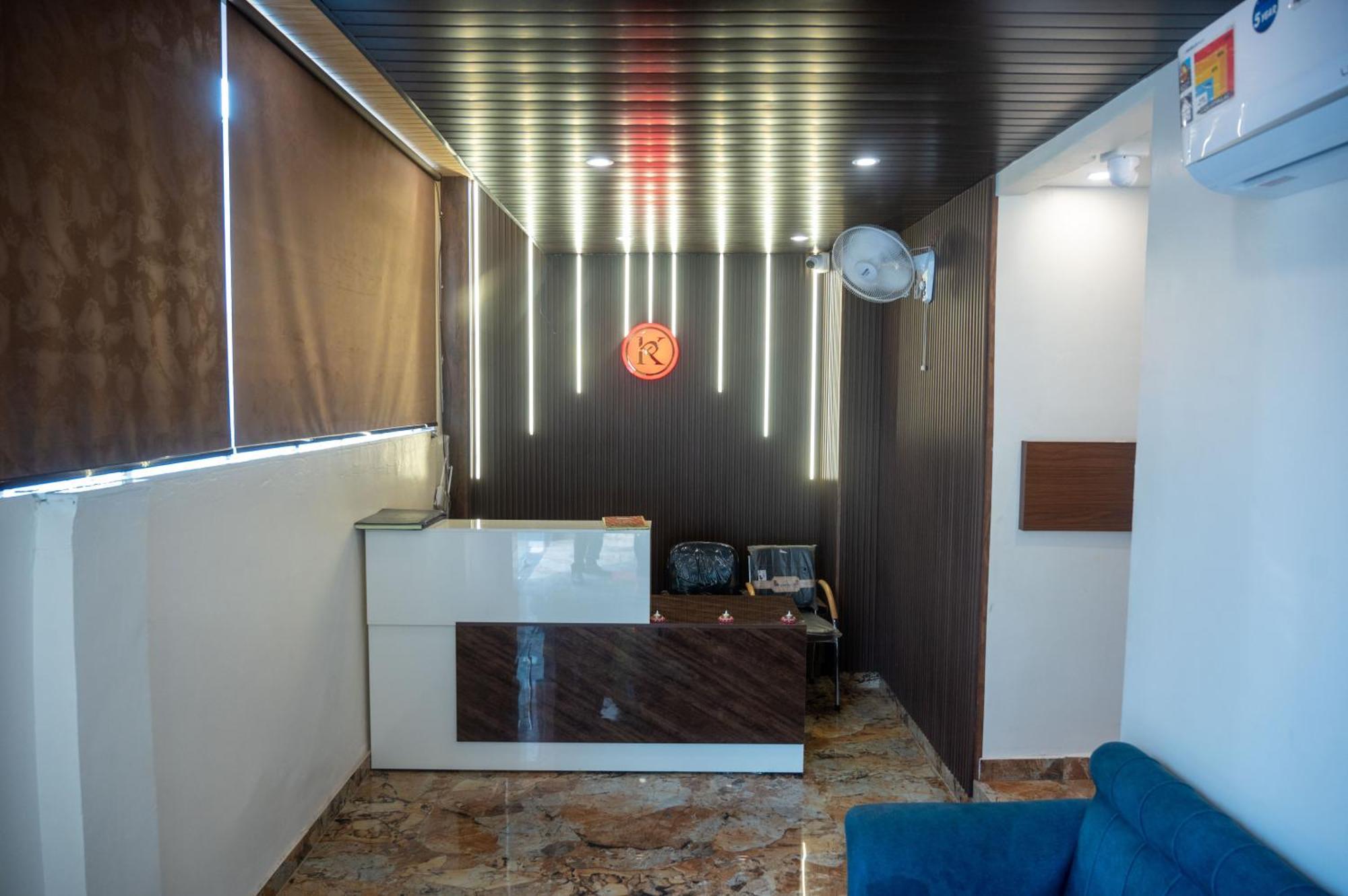Hotel Kiran Palace 3*